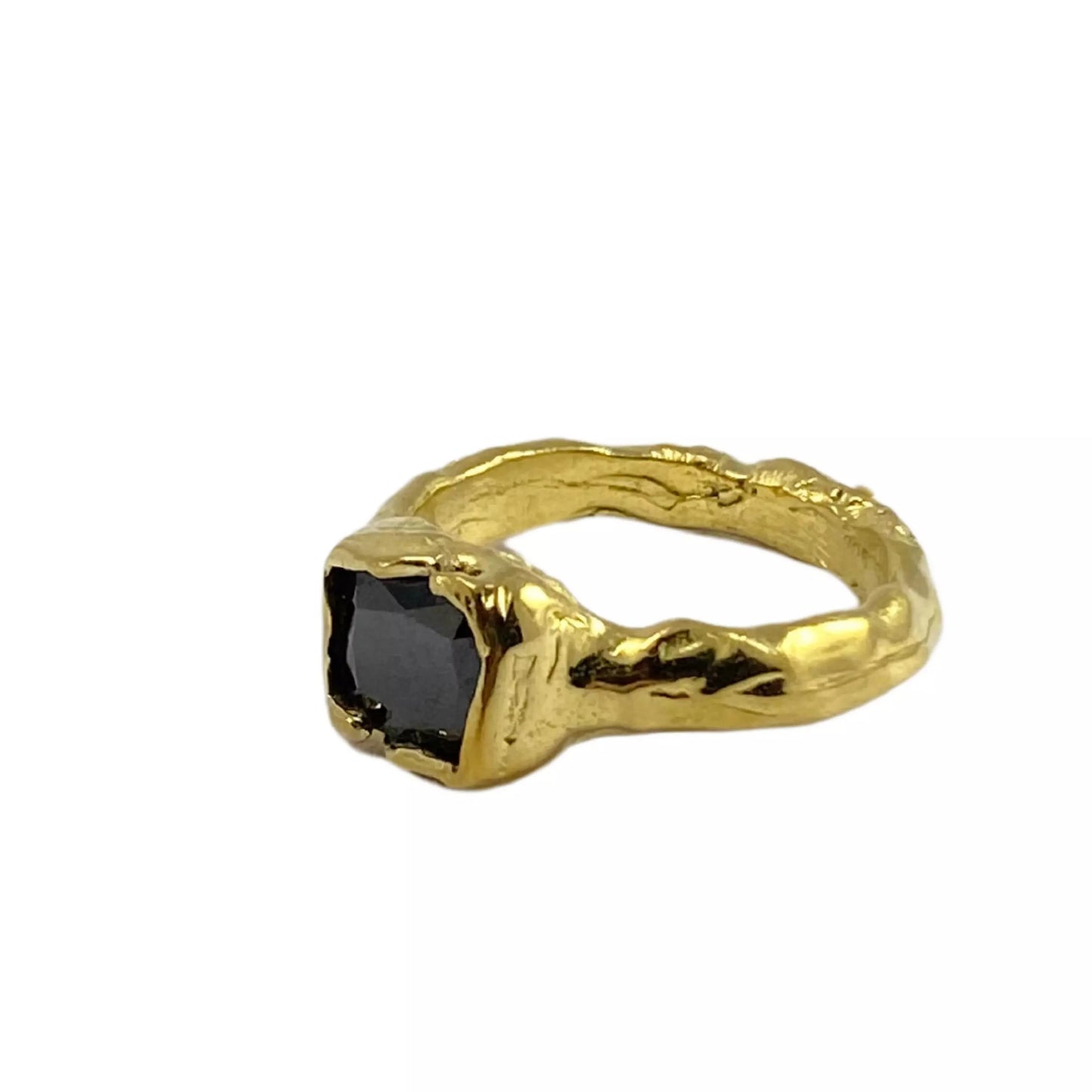 Anillo magma cristal
