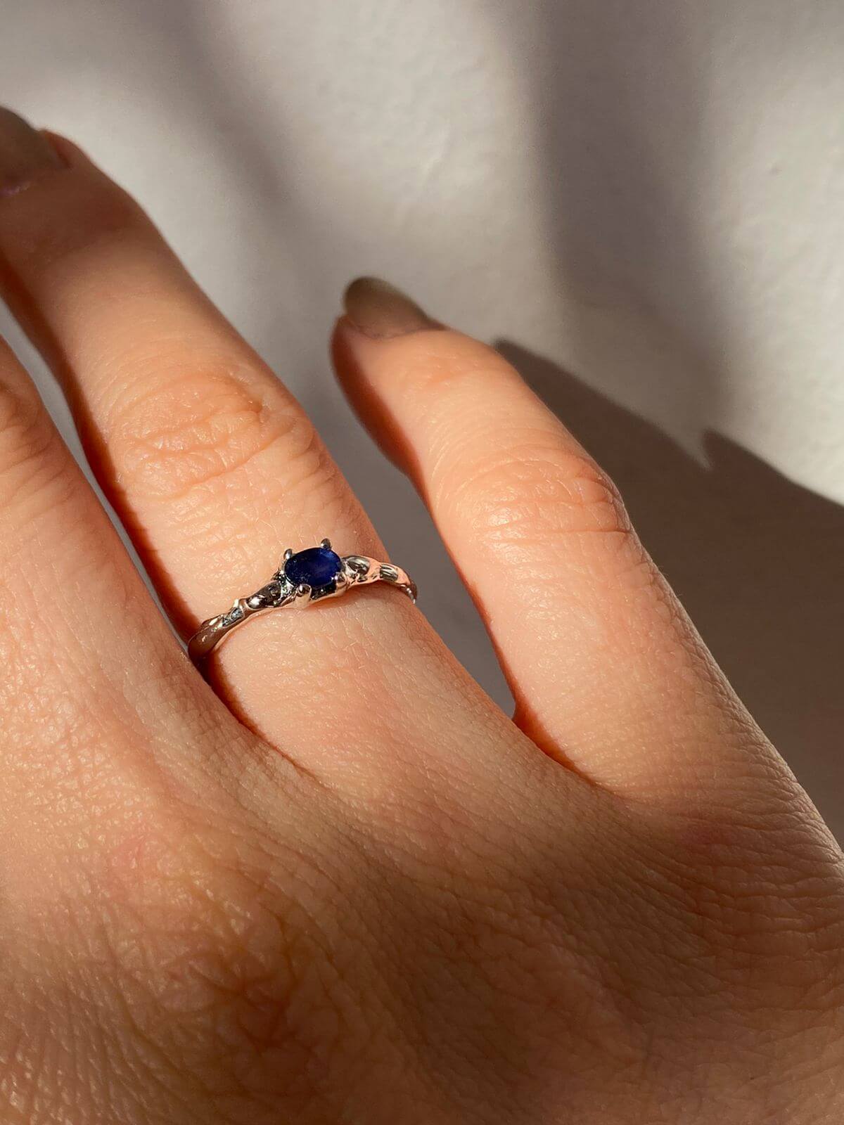Anillo magma Zafiro