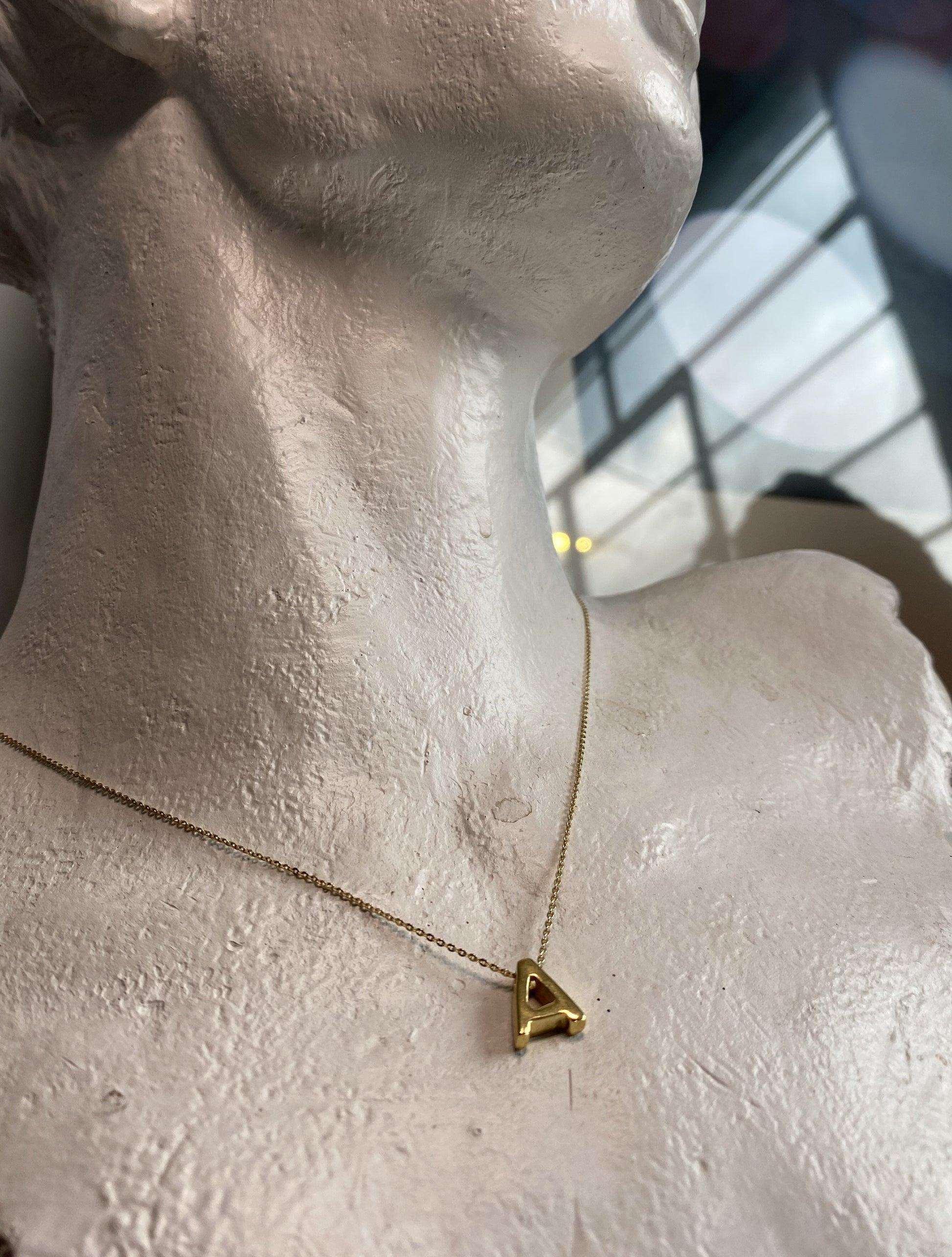 Collar INICIAL oro Deltum jewelry
